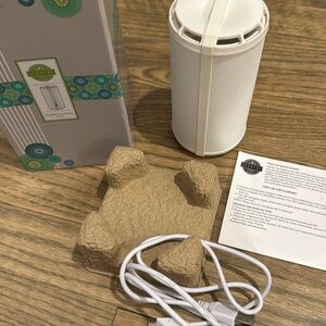 Scentsy g solid white new in box